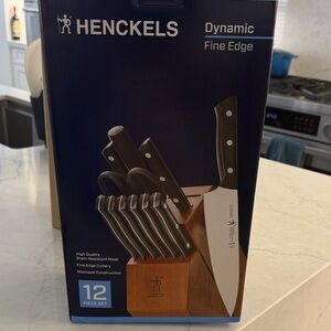 ZWILLING J.A. Henckels Dynamic Fine Edge Knife Set - Black brand new never used